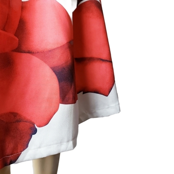 Color Block Floral Red & Off White Faille Skirt by Banana USA - Picture 2 of 8